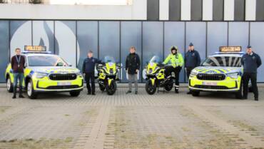 Verkeersdienst krijgt nieuwe voertuigen én eerste politiemotoren